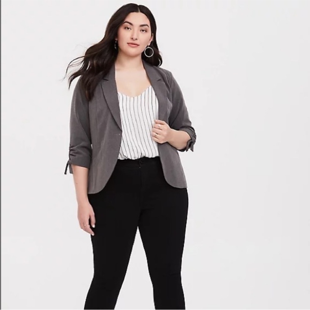 Torrid Blazer Women’s 5X Grey Gabardine Tie-Cuff